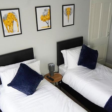 Portobello House - Four Bedroom House Perfect For Contractors - Sleeps 6 - Free Parking Wolverhampton Eksteriør bilde