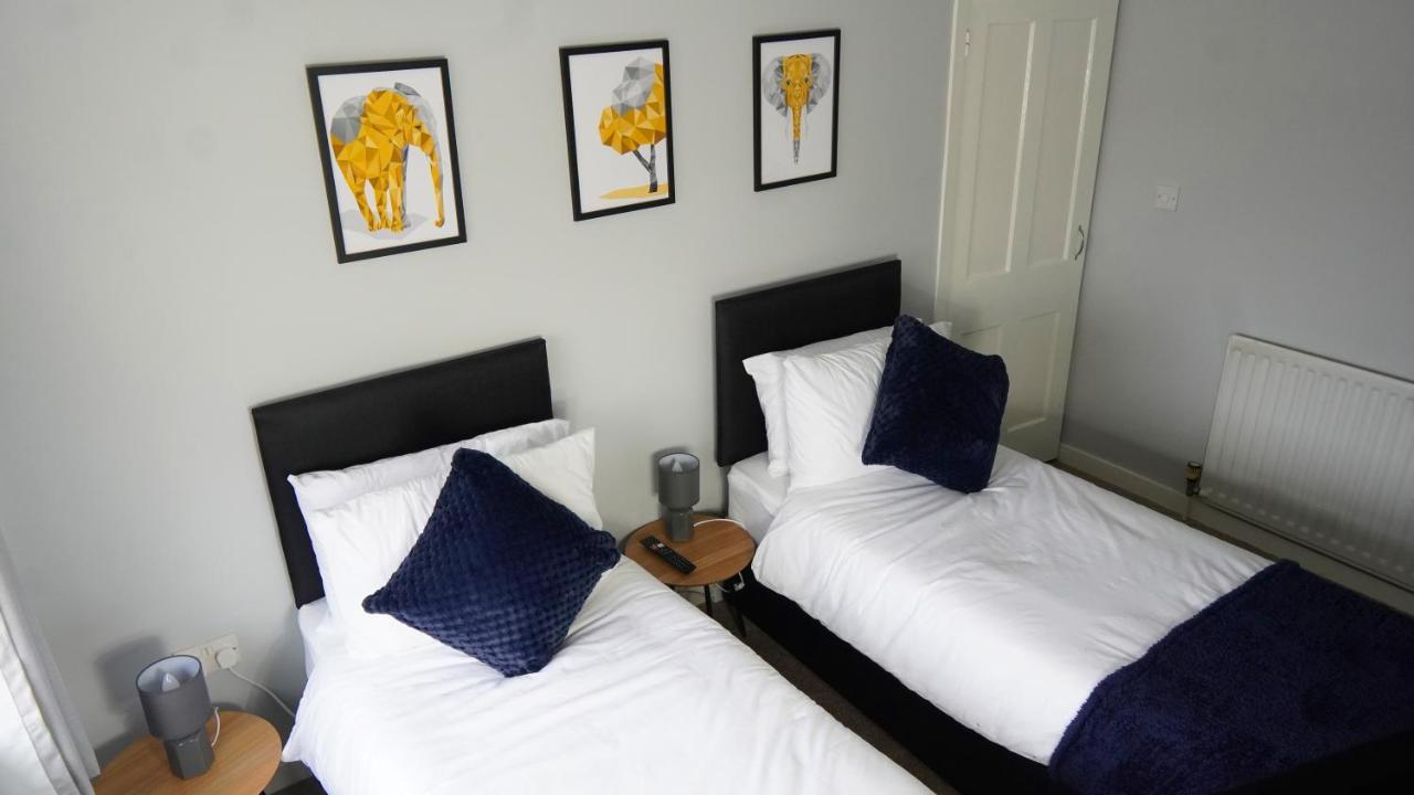 Portobello House - Four Bedroom House Perfect For Contractors - Sleeps 6 - Free Parking Wolverhampton Eksteriør bilde
