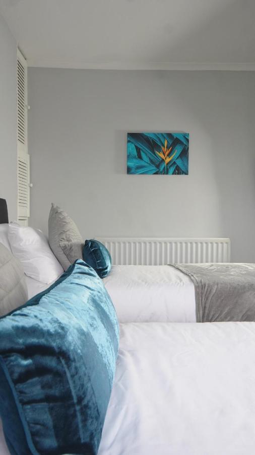 Portobello House - Four Bedroom House Perfect For Contractors - Sleeps 6 - Free Parking Wolverhampton Eksteriør bilde