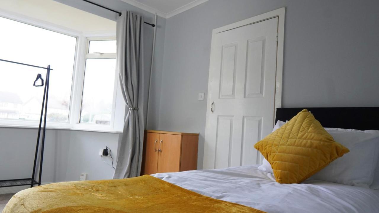 Portobello House - Four Bedroom House Perfect For Contractors - Sleeps 6 - Free Parking Wolverhampton Eksteriør bilde