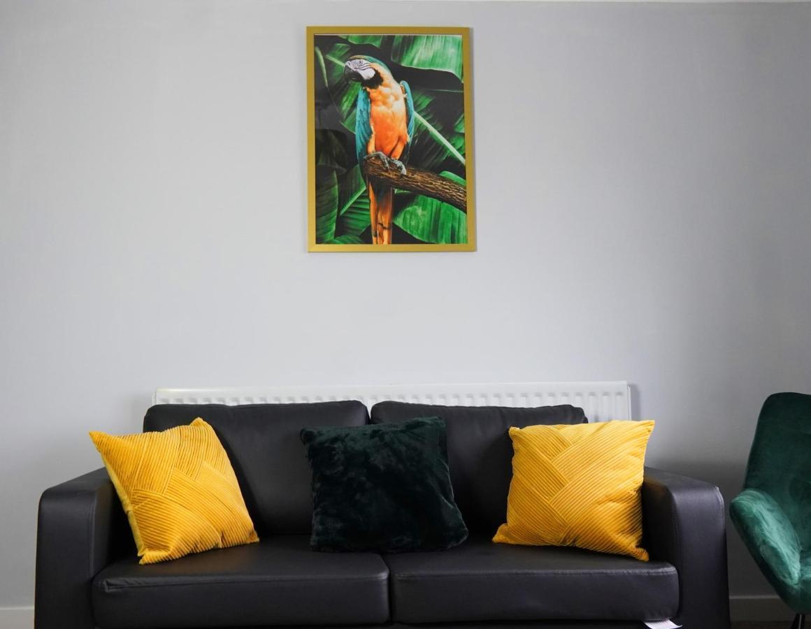 Portobello House - Four Bedroom House Perfect For Contractors - Sleeps 6 - Free Parking Wolverhampton Eksteriør bilde