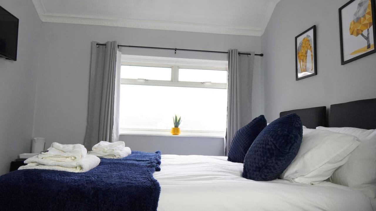 Portobello House - Four Bedroom House Perfect For Contractors - Sleeps 6 - Free Parking Wolverhampton Eksteriør bilde