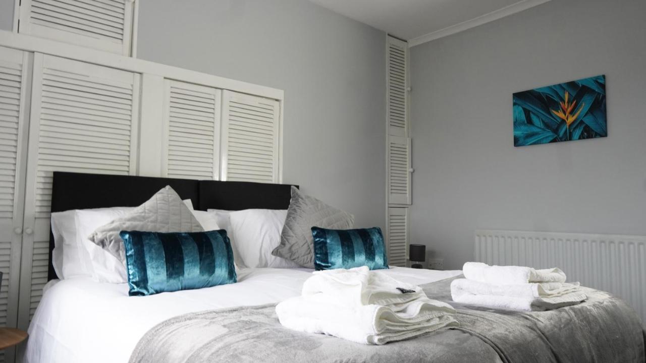 Portobello House - Four Bedroom House Perfect For Contractors - Sleeps 6 - Free Parking Wolverhampton Eksteriør bilde