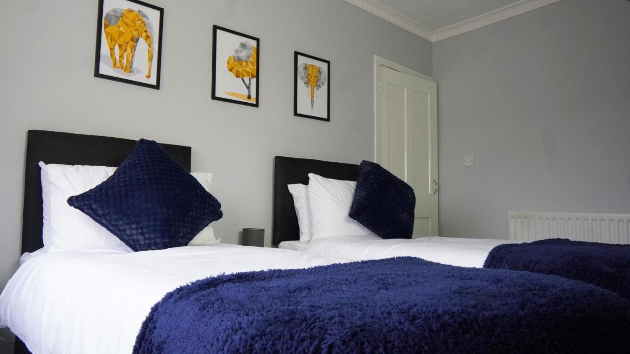 Portobello House - Four Bedroom House Perfect For Contractors - Sleeps 6 - Free Parking Wolverhampton Eksteriør bilde