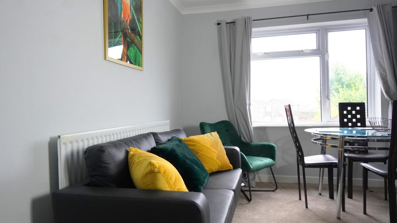 Portobello House - Four Bedroom House Perfect For Contractors - Sleeps 6 - Free Parking Wolverhampton Eksteriør bilde